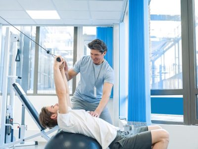 Male patient having rehabilitation session at Best Physiotherapist Clinic in Lahore by Lahore Best Expert Physiotherapist.